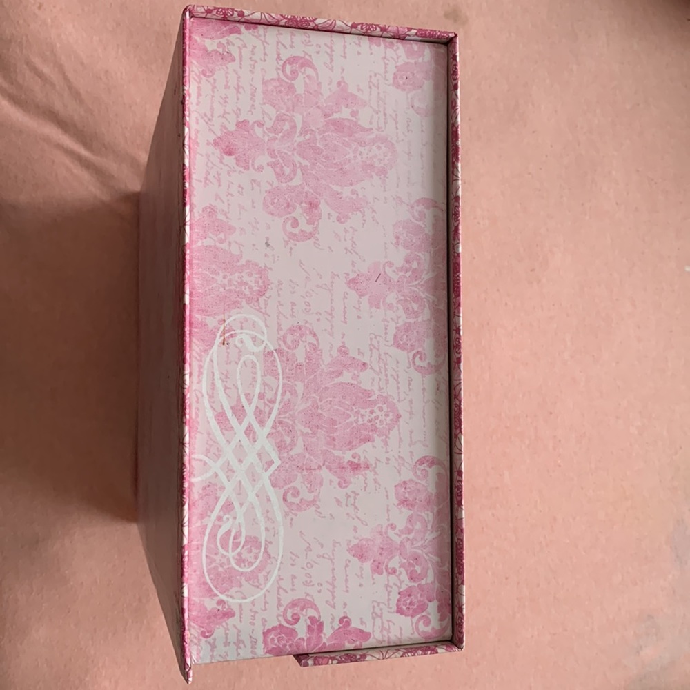 Storage box - Picture 4 of 6